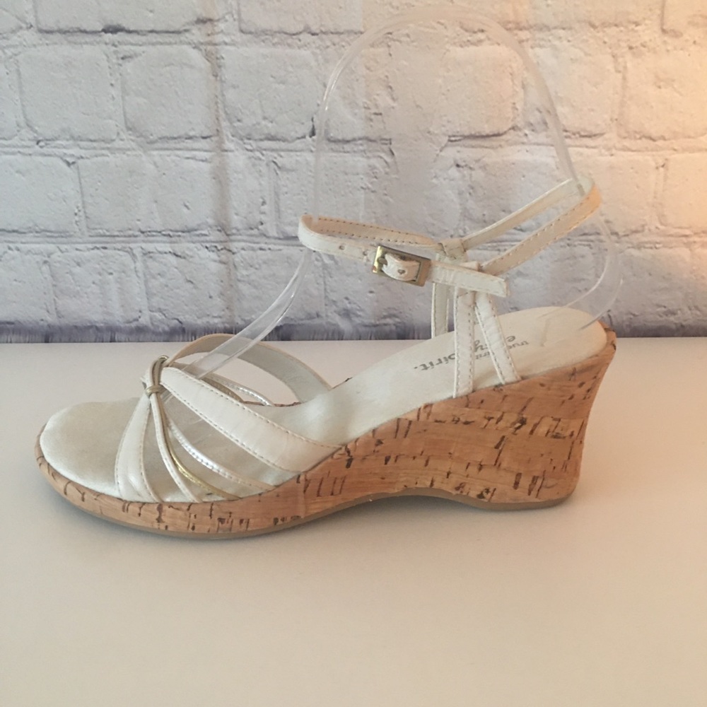 Easy Spirit WHITE Wedge Sandals SZ 6 - Picture 4 of 10
